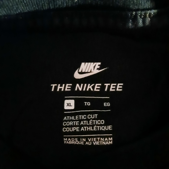 Youth Nike Athletic Cut Graphic Tee Size XL - Picture 3 of 3